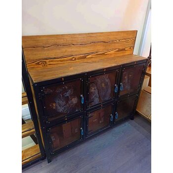 Тумба для хранения вещей 6 дверей металлическая с использованием состаренного дерева 1350*1350*270