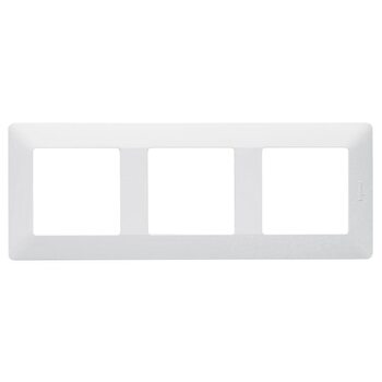 Рамка 3-м Valena Life универсальная бел. Leg 754003