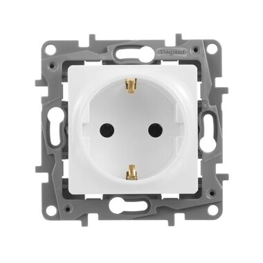 Розетка 1-м СП Etika 16А IP20 250В 2P+E с заземл. немецк. стандарт винт. клеммы механизм бел. Leg 672221