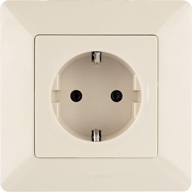 Розетка 1-м СП Valena Life 16А IP2X 250В 2P+E безвинт. клеммы с лицев. панелью механизм сл. кость Leg 753521