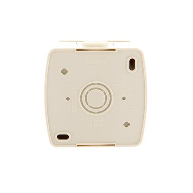 Розетка 1-м ОП Nata 16А IP20 с заземл. с защ. крышкой керамика крем. LEZARD 710-0300-123